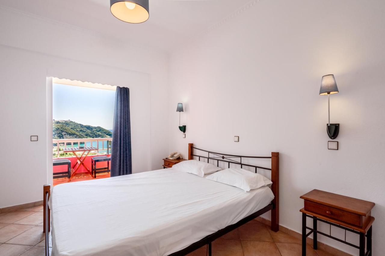 The Pink Palace Hostel アギオス・ゴルディオス 部屋 写真