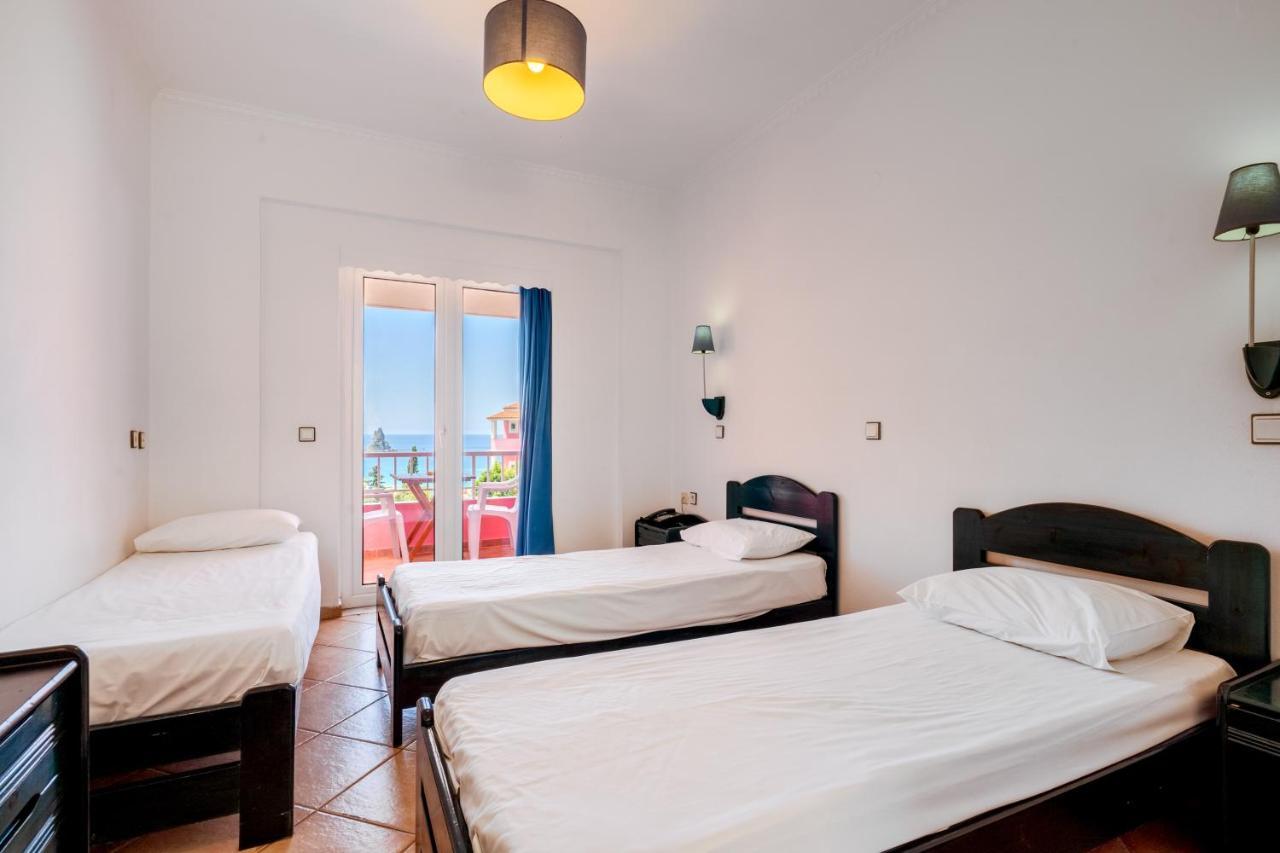 The Pink Palace Hostel アギオス・ゴルディオス 部屋 写真
